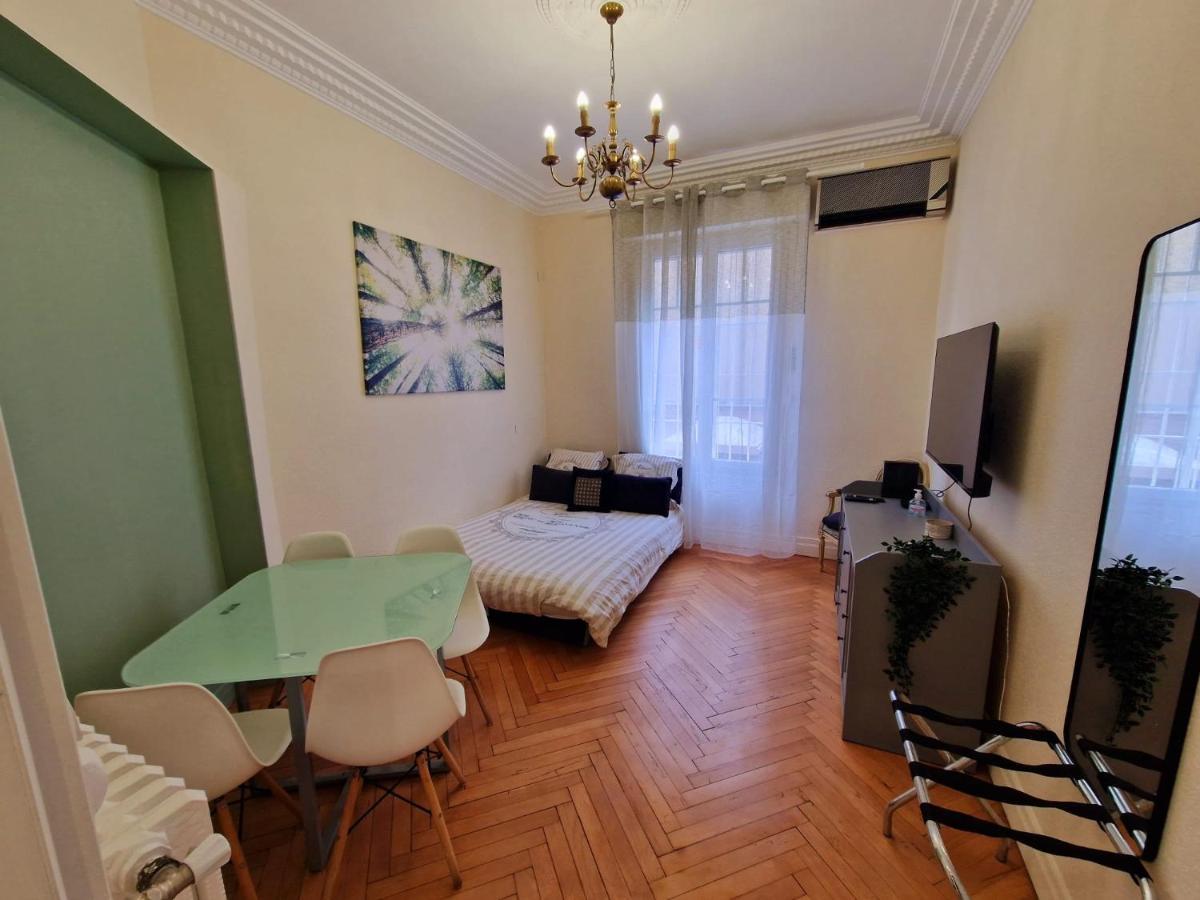 Rivoli SeaSide Apartment Nizza Esterno foto
